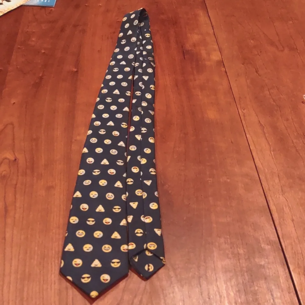 Necktie, Emoji Designs, Dark Navy Blue, Youth/Teen, Like New.